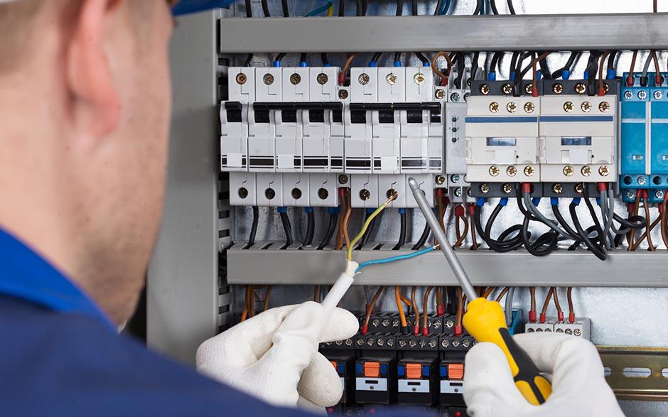cherche électricien pas cher Trappes